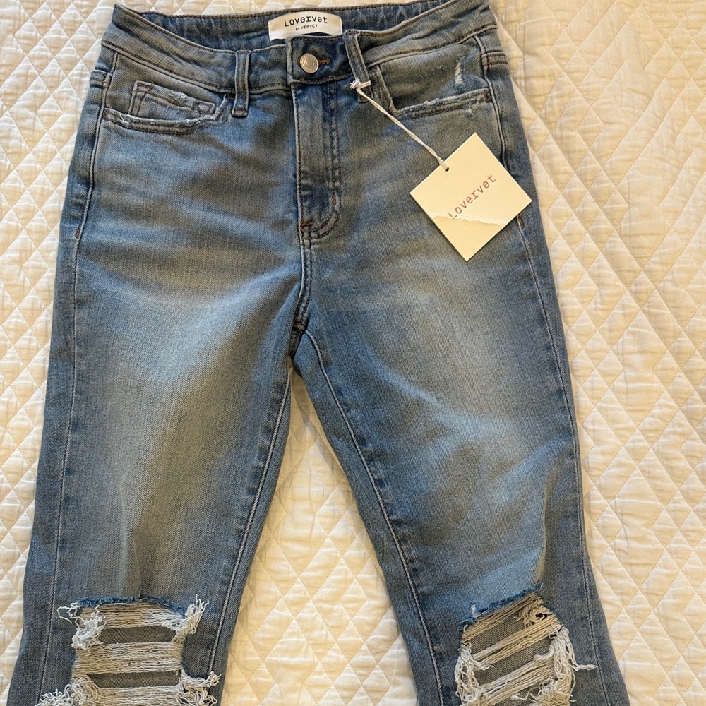 Lovervet Women's Light Blue Distressed Jeans